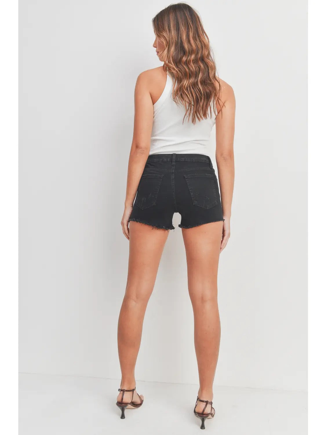 Black mid rise short